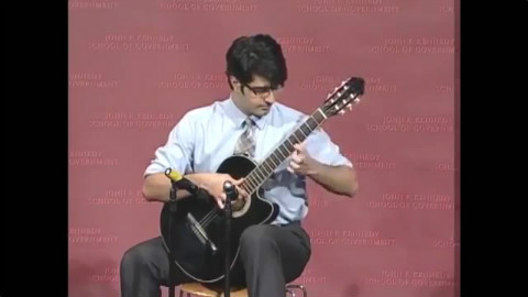 学榜 | 一开始以为是青铜,结果是个王者!最精彩的吉他演奏!手速好快!